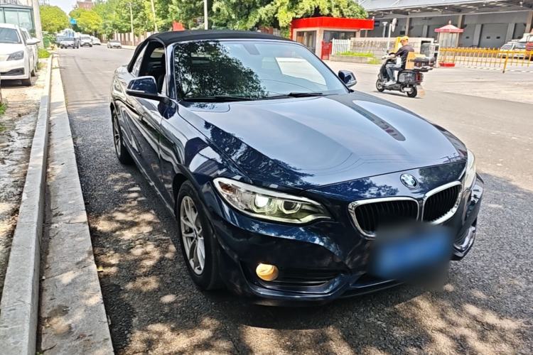 Used BMW 2 Series 2015 218i Convertible Coupe Front Right 45 Deg
