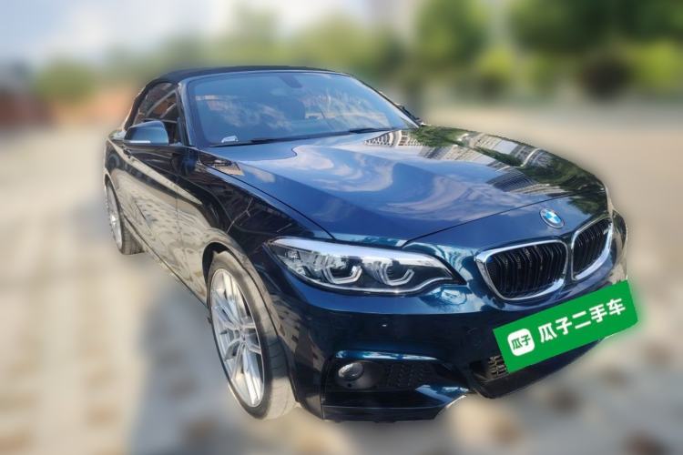 Used BMW 2 Series 2015 220i Convertible Coupe Leading Model Front Right 45 Deg