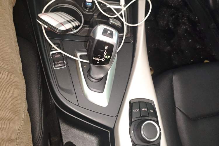 Used BMW 2 Series 2015 218i Convertible Coupe Gear Lever