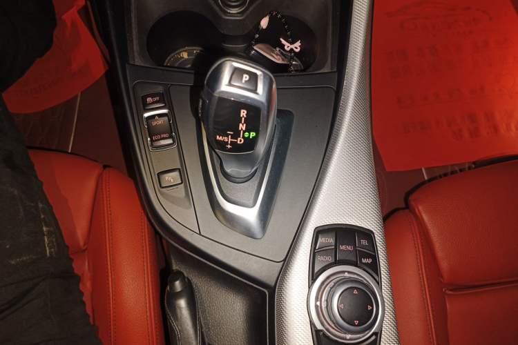 Used BMW 2 Series 2015 220i Convertible Coupe Leading Model Gear Lever