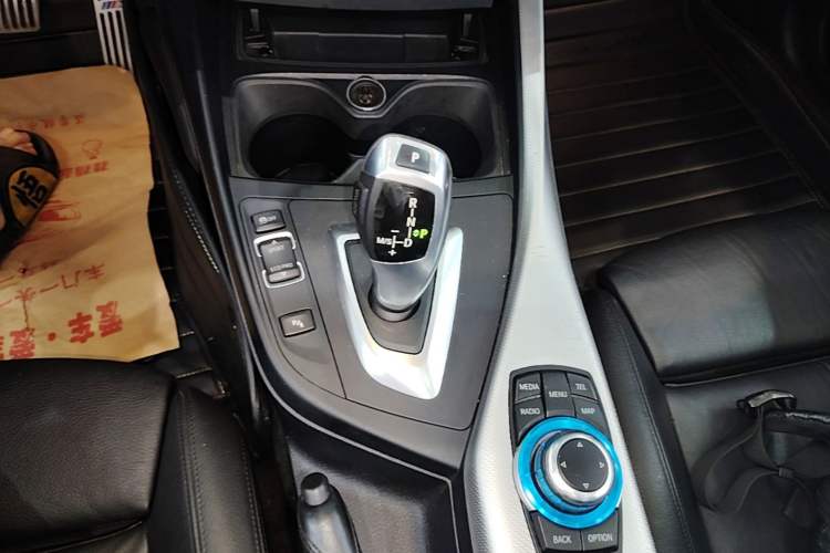 Used BMW 2 Series 2015 220i Convertible Coupe M Sport Edition Gear Lever