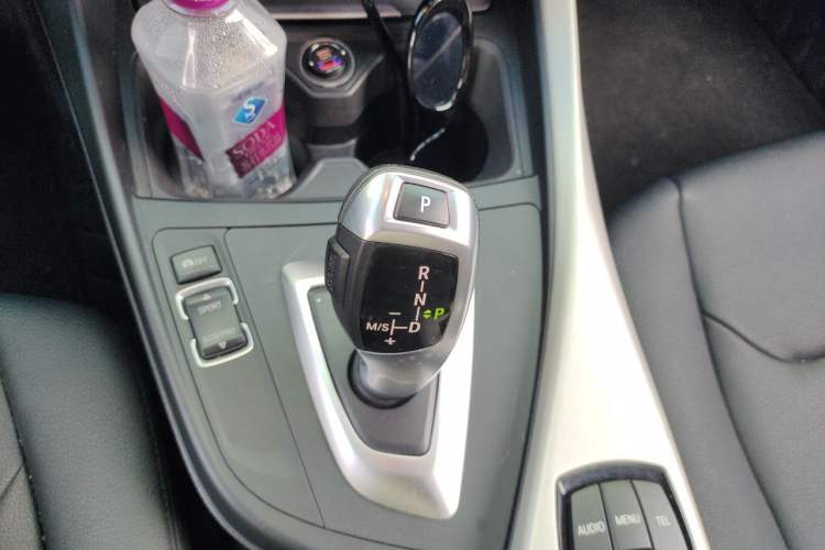 Used BMW 2 Series 2015 218i Convertible Coupe Gear Lever