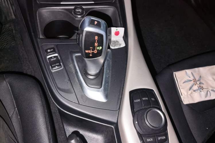 Used BMW 2 Series 2015 218i Convertible Coupe Gear Lever