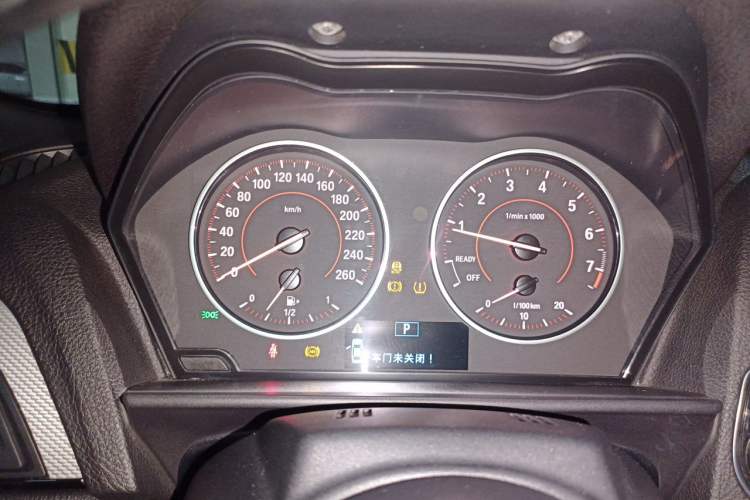 Used BMW 2 Series 2015 220i Convertible Coupe Leading Model Instrument Cluster