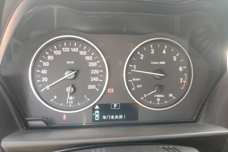 Used BMW 2 Series 2015 220i Convertible Coupe Leading Model Instrument Cluster