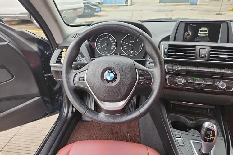 Used BMW 2 Series 2015 218i Interior 2