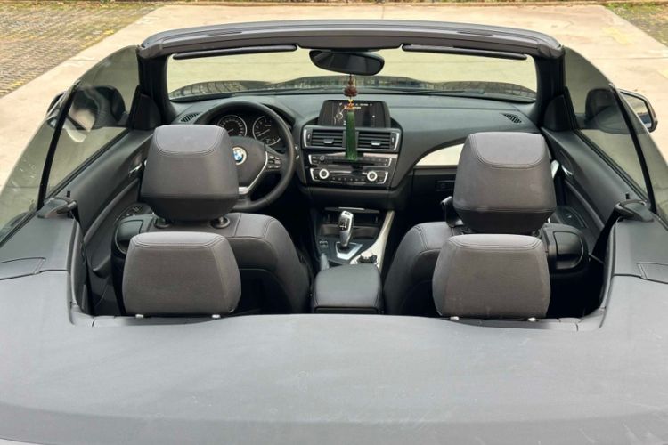 Used BMW 2 Series 2015 218i Convertible Coupe Interior 2