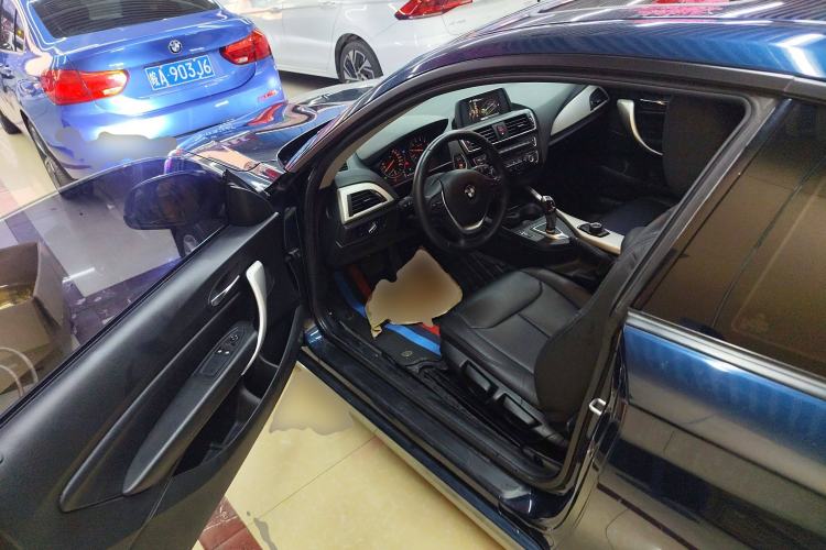 Used BMW 2 Series 2015 218i Interior 3