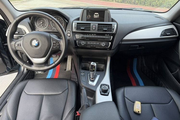 Used BMW 2 Series 2015 218i Interior 3