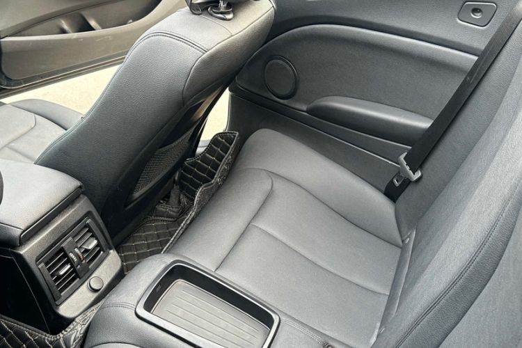 Used BMW 2 Series 2015 218i Convertible Coupe Interior 4