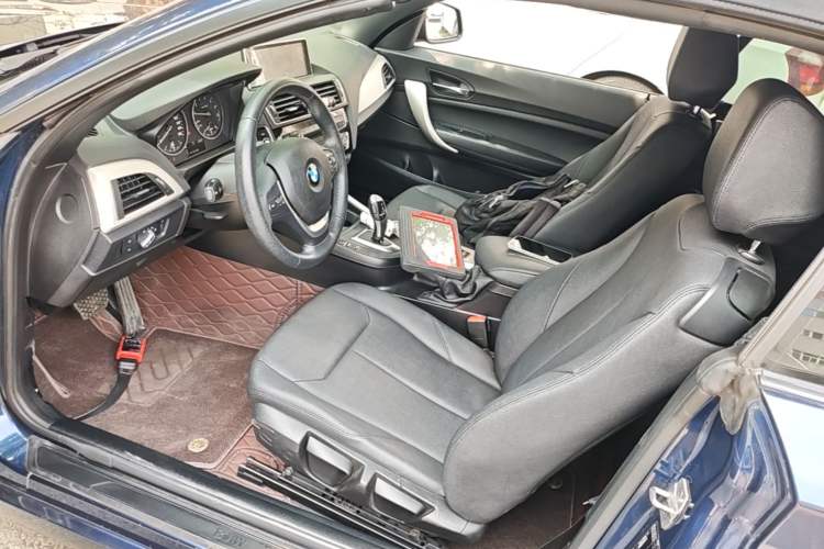 Used BMW 2 Series 2015 218i Convertible Coupe Left Front Seat