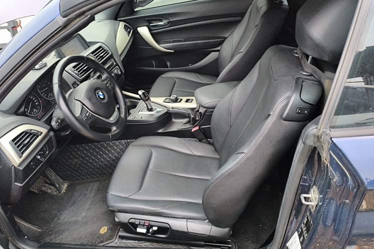 Used BMW 2 Series 2015 220i Convertible Coupe Leading Model Left Front Seat