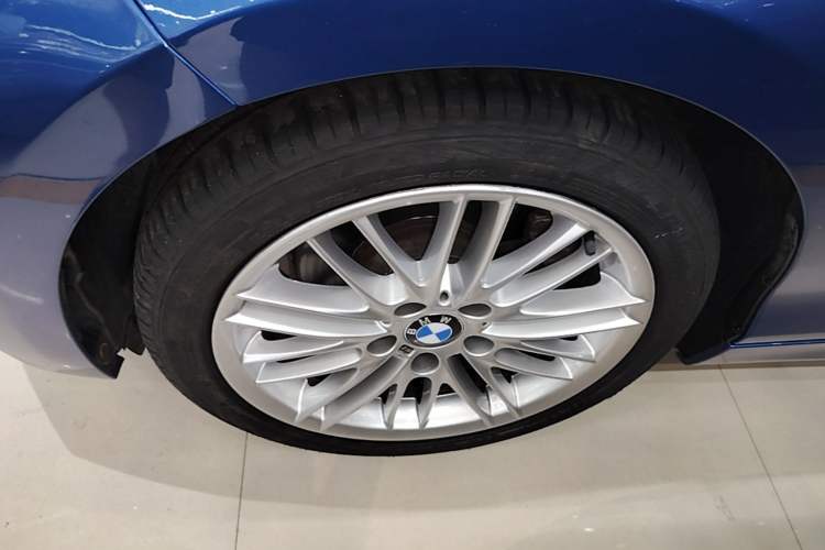 Used BMW 2 Series 2015 220i Convertible Coupe M Sport Edition Left Front Wheel Hub