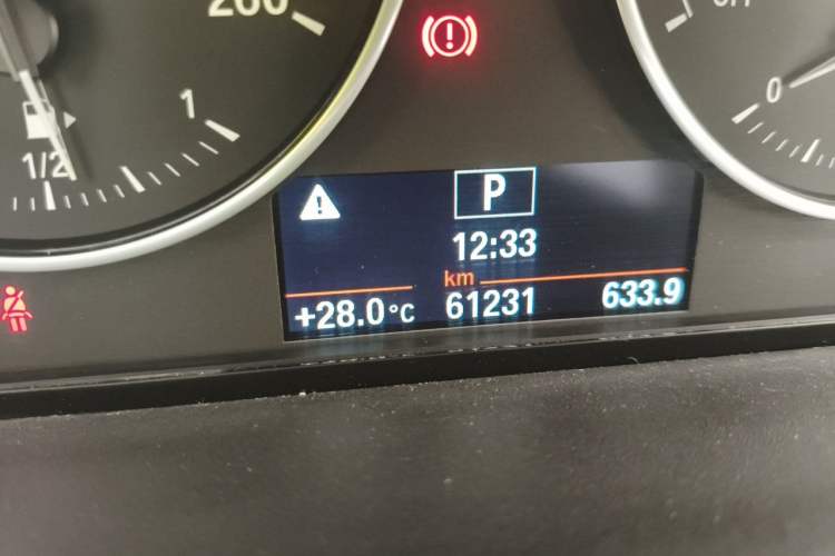 Used BMW 2 Series 2015 218i Odometer Close Up