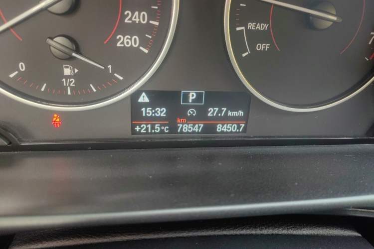 Used BMW 2 Series 2015 220i Convertible Coupe M Sport Edition Odometer Close Up