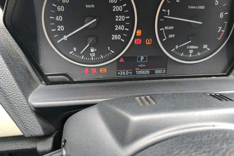 Used BMW 2 Series 2015 220i Convertible Coupe Leading Model Odometer Close Up