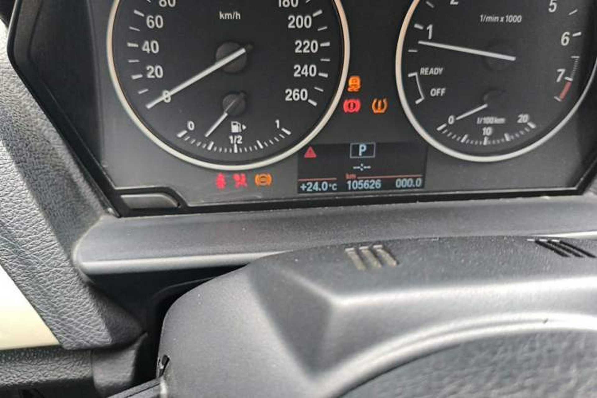 Used BMW 2 Series 2015 220i Convertible Coupe Leading Model Odometer Close Up