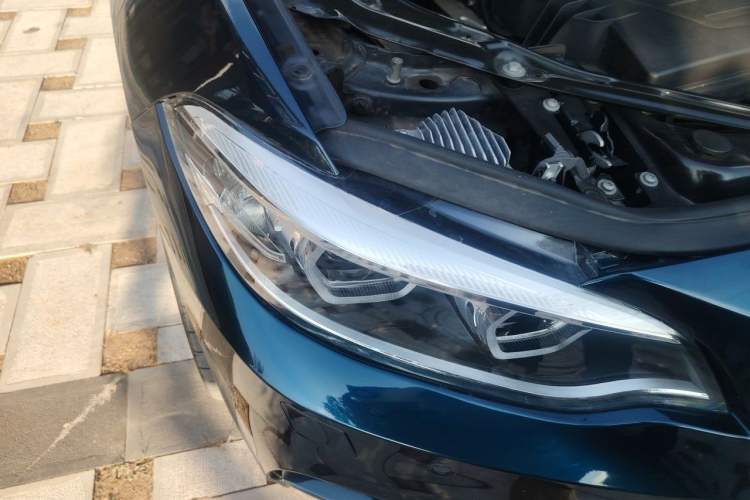 Used BMW 2 Series 2015 220i Convertible Coupe Leading Model Right Front Headlight