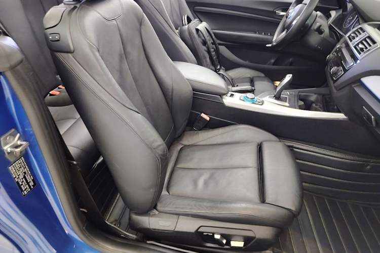 Used BMW 2 Series 2015 220i Convertible Coupe M Sport Edition Right Front Seat