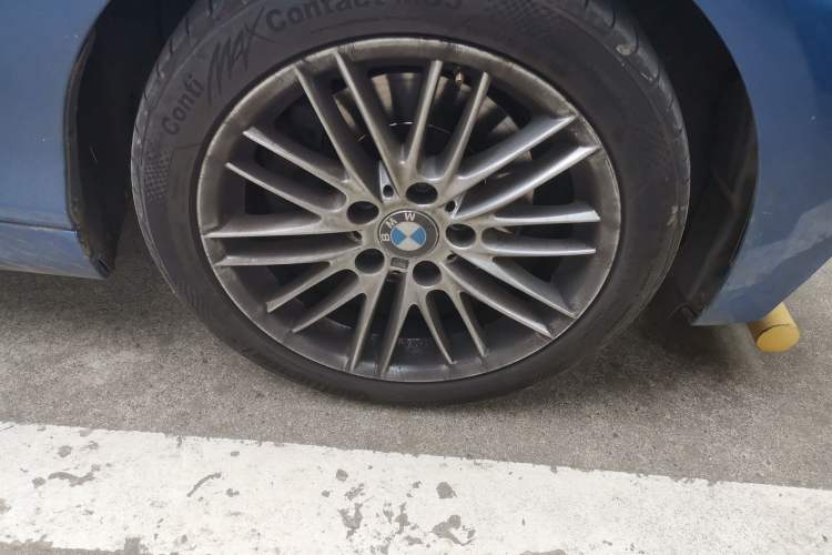 Used BMW 2 Series 2015 220i Convertible Coupe M Sport Edition Right Front Wheel Hub