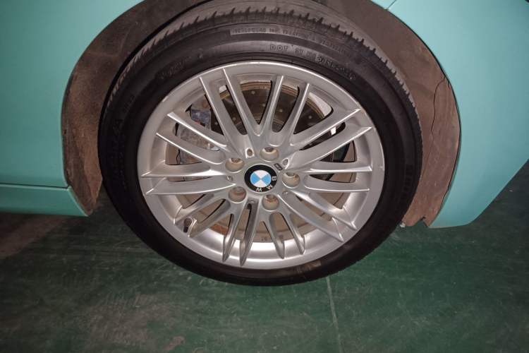 Used BMW 2 Series 2015 220i Convertible Coupe Leading Model Right Front Wheel Hub