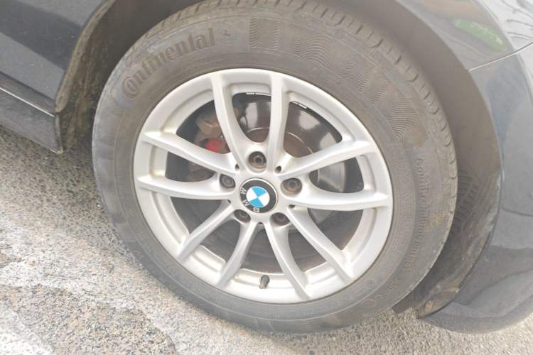 Used BMW 2 Series 2015 218i Right Front Wheel Hub