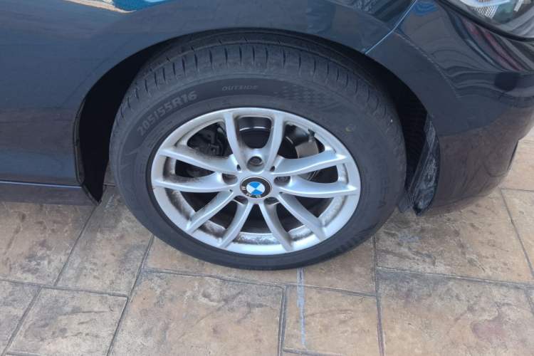 Used BMW 2 Series 2015 218i Right Front Wheel Hub