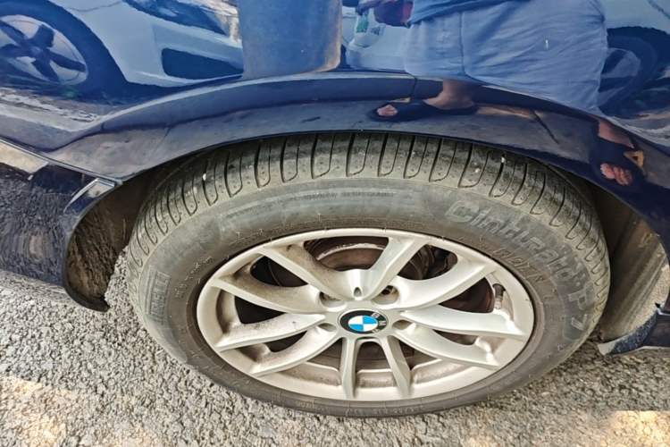 Used BMW 2 Series 2015 218i Convertible Coupe Right Rear Wheel Hub