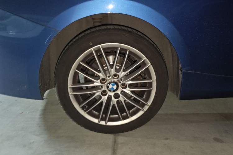 Used BMW 2 Series 2015 220i Convertible Coupe M Sport Edition Right Rear Wheel Hub