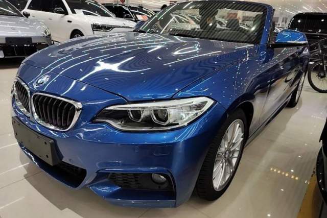 Ojetý BMW 2 Series 2015 220i Convertible Coupe M Sport Edition