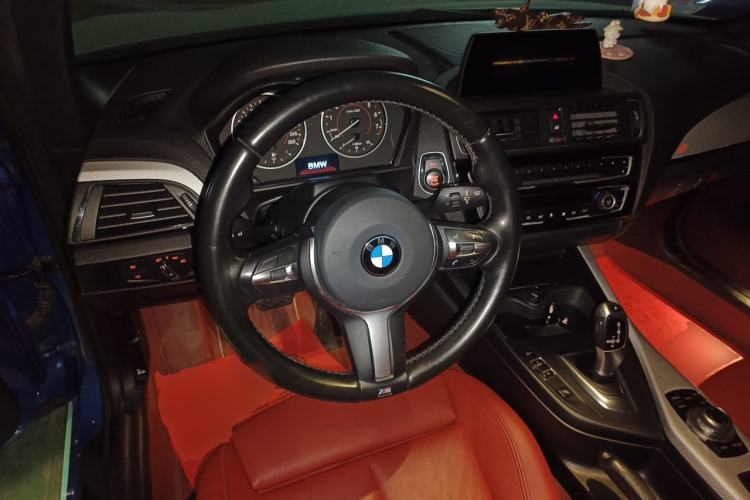 Used BMW 2 Series 2015 220i Convertible Coupe Leading Model Steering Wheel