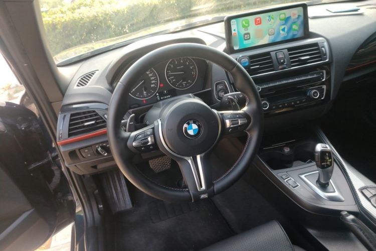 Used BMW 2 Series 2015 220i Convertible Coupe Leading Model Steering Wheel