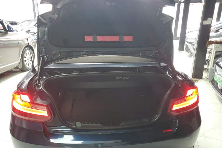 Used BMW 2 Series 2015 218i Convertible Coupe Trunk