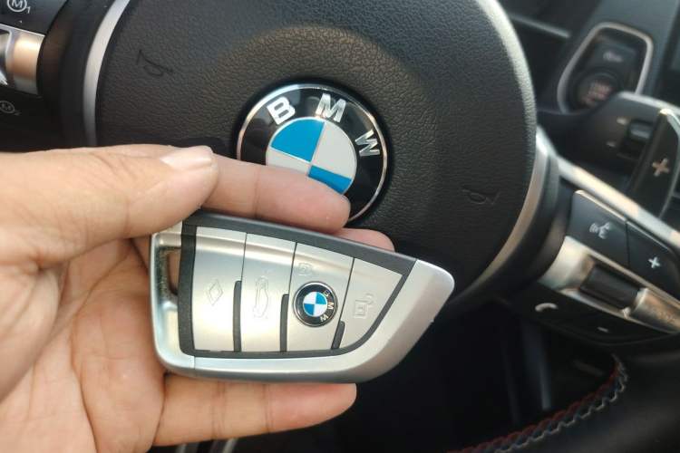 Used BMW 2 Series 2015 220i Convertible Coupe Leading Model Vehicle Key