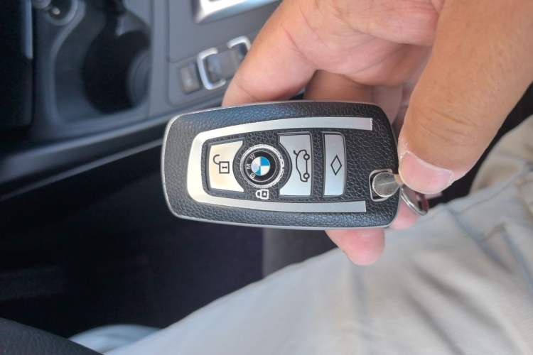 Used BMW 2 Series 2015 218i Vehicle Key