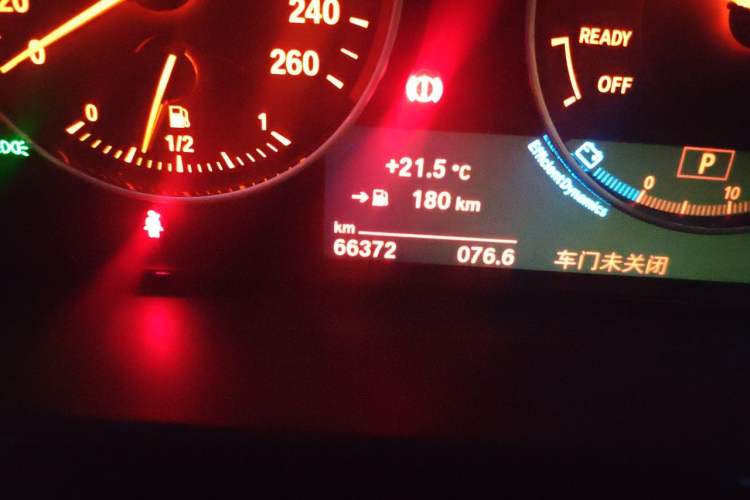 Used BMW 2 Series 2015 218i Convertible Coupe Odometer Close Up