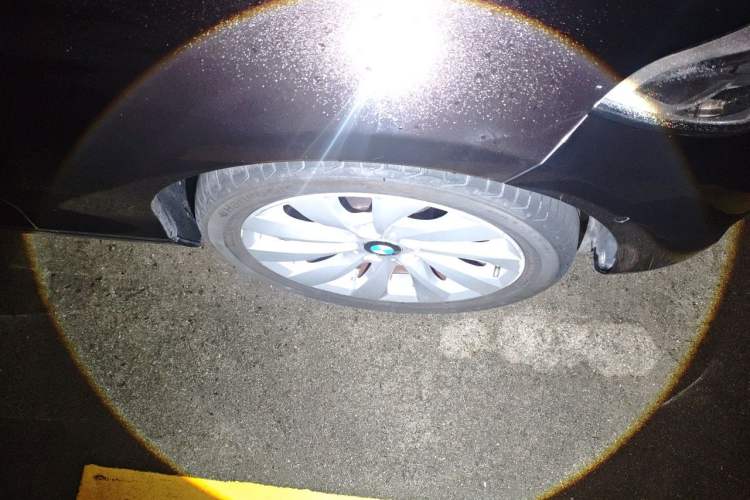 Used BMW 2 Series 2015 218i Convertible Coupe Right Front Wheel Hub