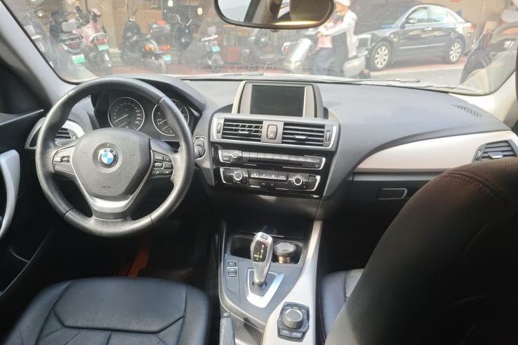 Used BMW 2 Series 2015 218i Center Console