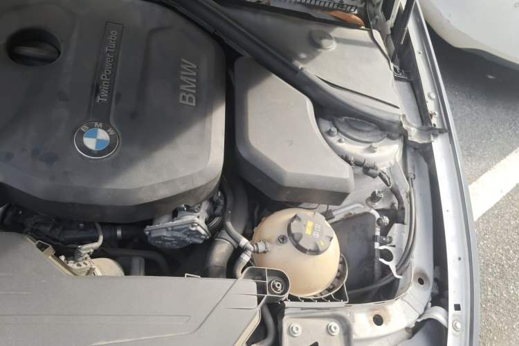 Used BMW 2 Series 2015 218i Engine Bay Left