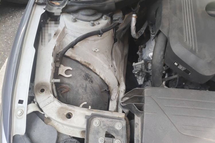 Used BMW 2 Series 2015 218i Engine Bay Right