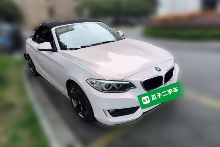 Used BMW 2 Series 2015 218i Convertible Coupe Front Right 45 Deg