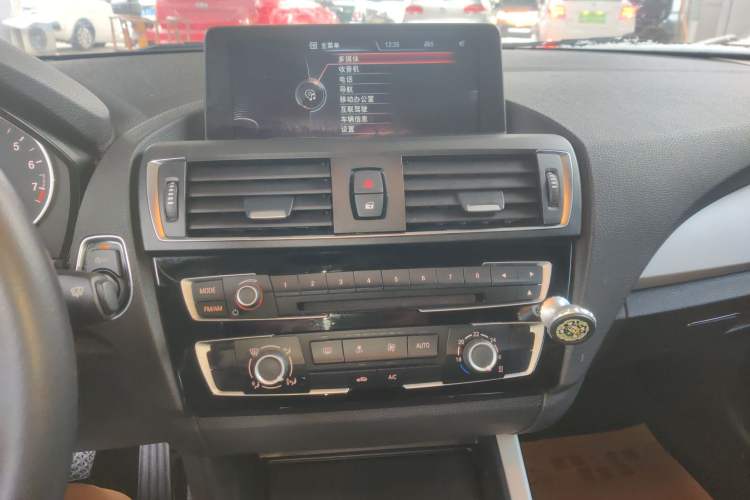 Used BMW 2 Series 2015 218i Audio And AC Panel
