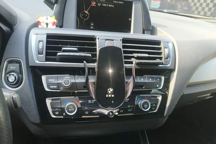 Used BMW 2 Series 2015 218i Convertible Coupe Audio And AC Panel