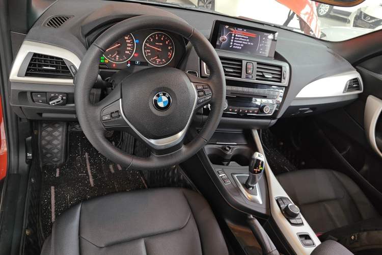 Used BMW 2 Series 2015 218i Convertible Coupe Center Console
