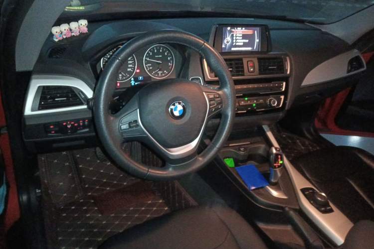 Used BMW 2 Series 2015 218i Center Console