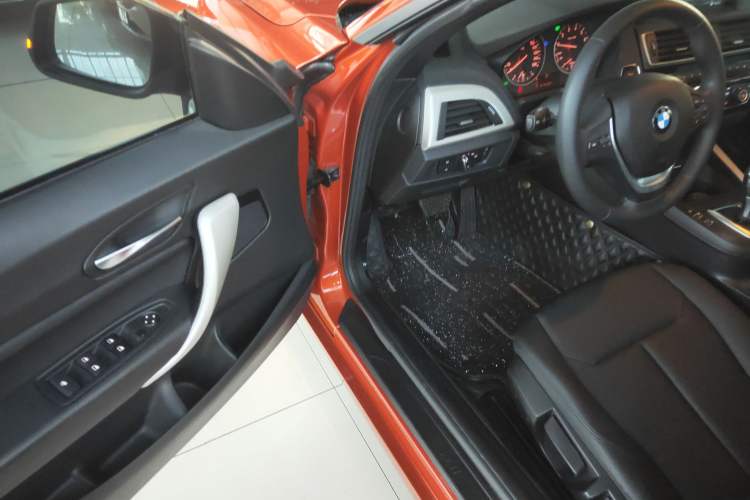 Used BMW 2 Series 2015 218i Convertible Coupe Driver Seat