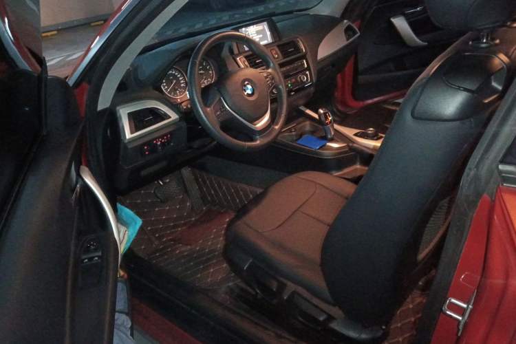 Used BMW 2 Series 2015 218i Driver Seat