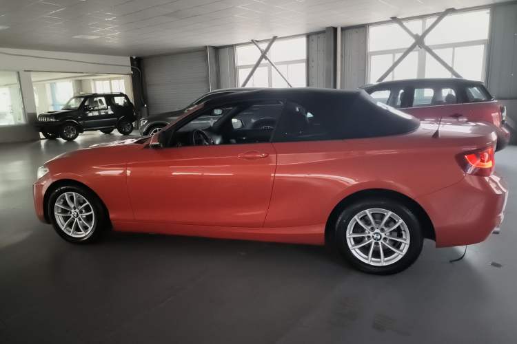 Used BMW 2 Series 2015 218i Convertible Coupe Exterior 3