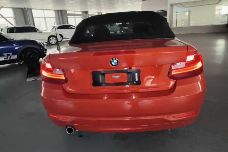 Used BMW 2 Series 2015 218i Convertible Coupe Exterior 4