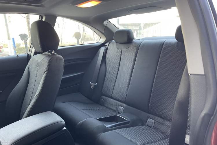 Used BMW 2 Series 2015 218i Exterior 7
